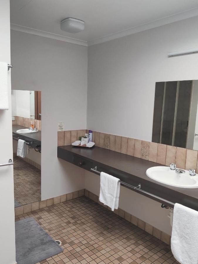 Belvoir Village Motel & Apartments Wodonga Bagian luar foto
