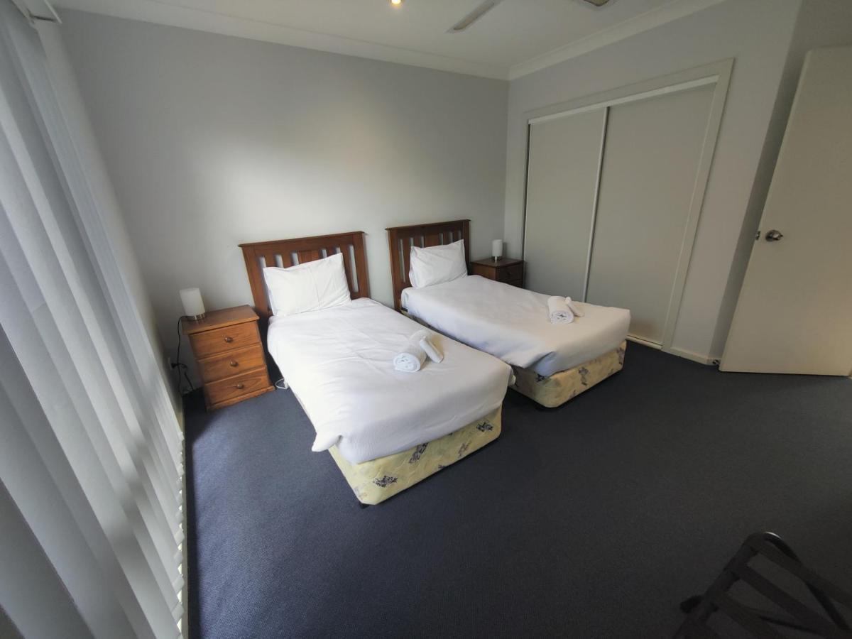 Belvoir Village Motel & Apartments Wodonga Bagian luar foto