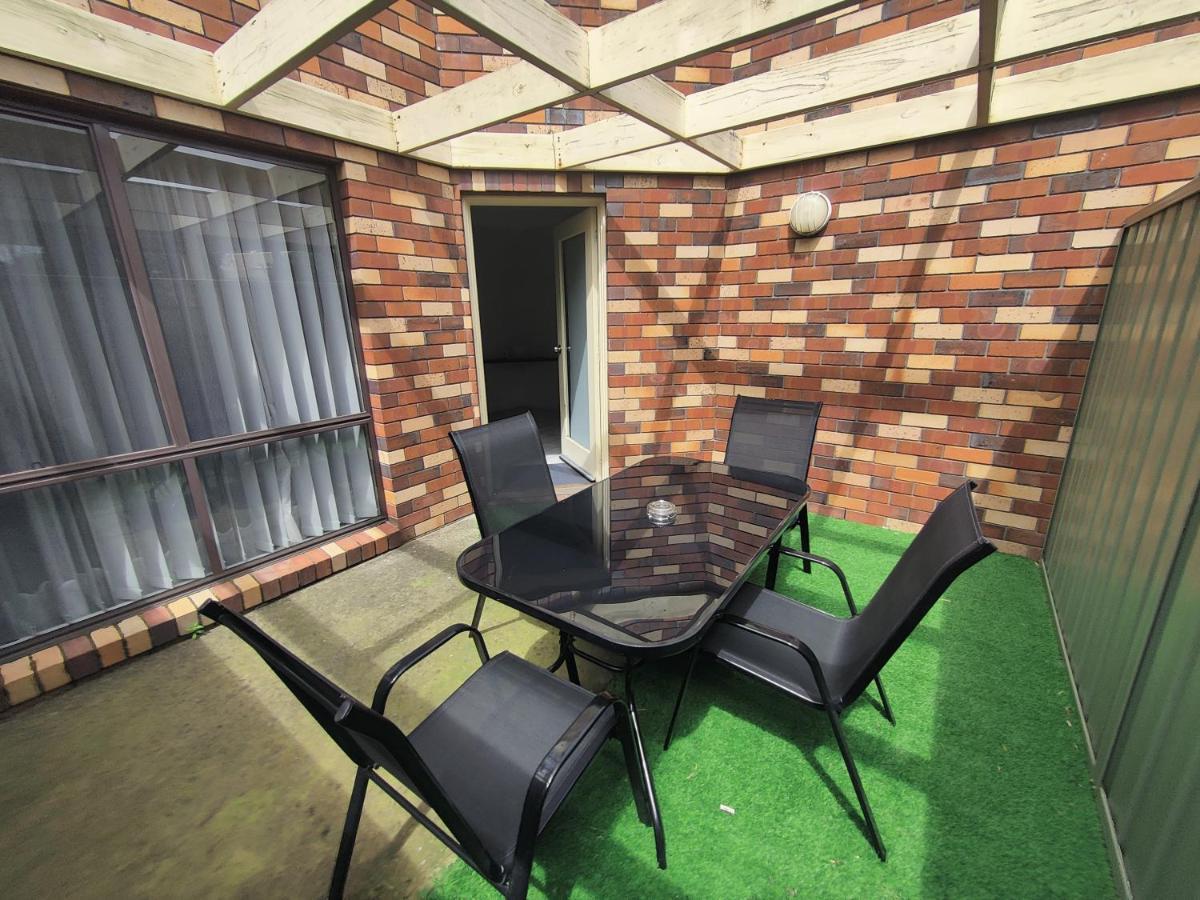 Belvoir Village Motel & Apartments Wodonga Bagian luar foto