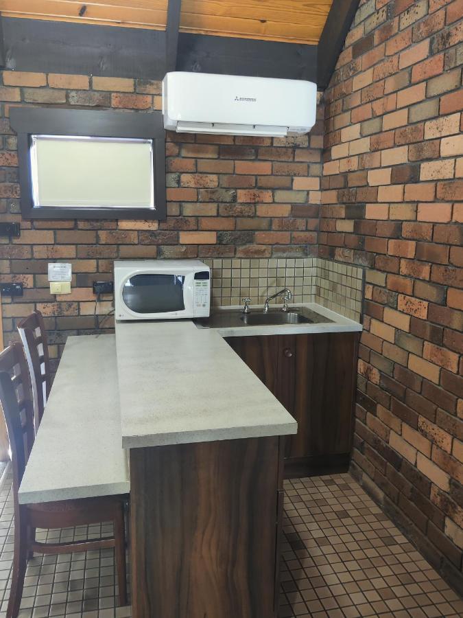 Belvoir Village Motel & Apartments Wodonga Bagian luar foto