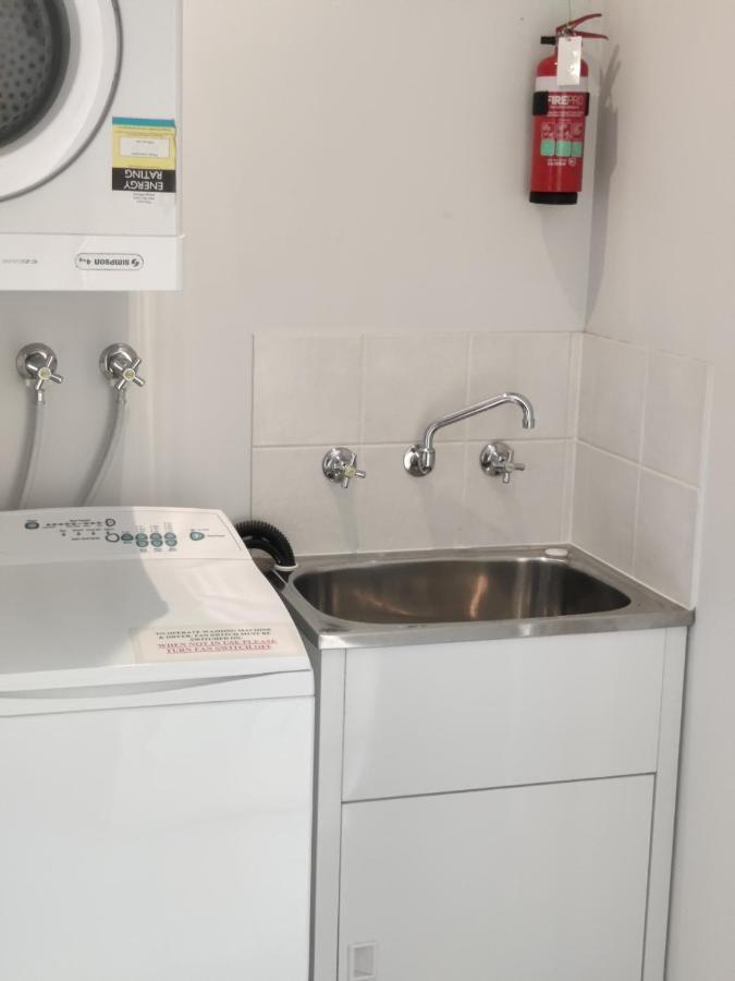 Belvoir Village Motel & Apartments Wodonga Bagian luar foto