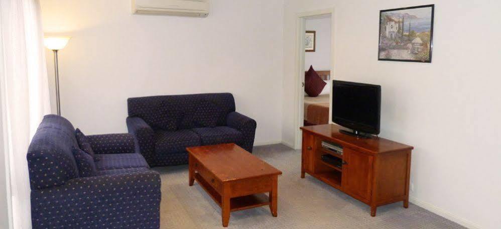 Belvoir Village Motel & Apartments Wodonga Bagian luar foto